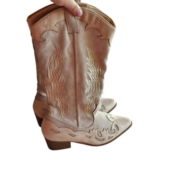 Vintage Western Cowboy Style Beige Embroidered Suede Boots With Low Block Heel F - Picture 7 of 15